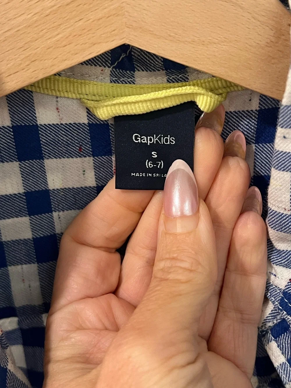 GAP Blue and White Gingham Short Sleeve Button-Front Shirt